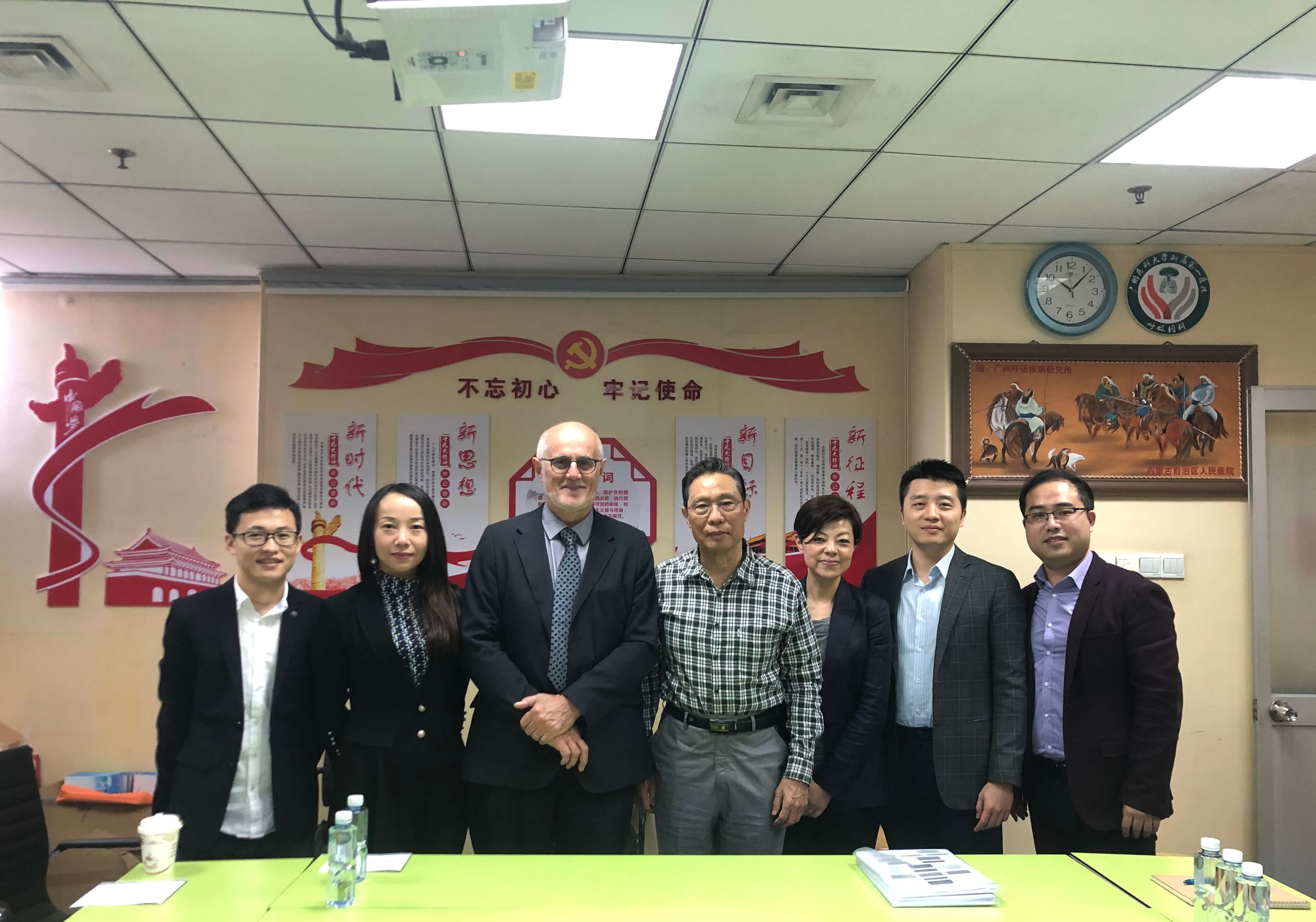 Academician Richardson and Academician Zhong Nanshan Exchanged and Cooperated on Antifungal Therapy for Respiratory Diseases 